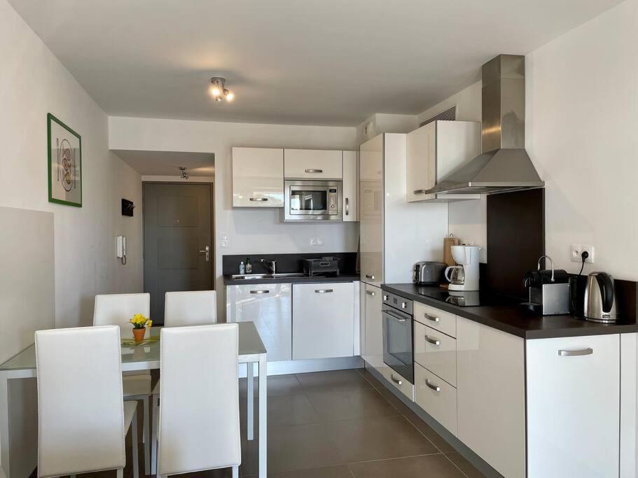 17 - Appartement Neuf, Parking Terrasse Et Jolie Vue Bandol Buitenkant foto