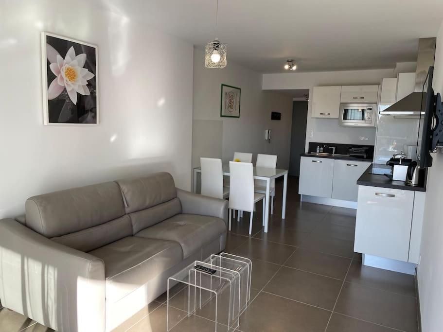 17 - Appartement Neuf, Parking Terrasse Et Jolie Vue Bandol Buitenkant foto